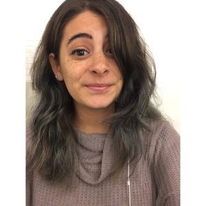 Meet your Posher, Emma